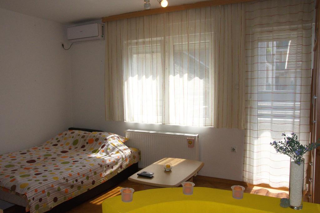 Studio Apartment In Novi Sad Center מראה חיצוני תמונה